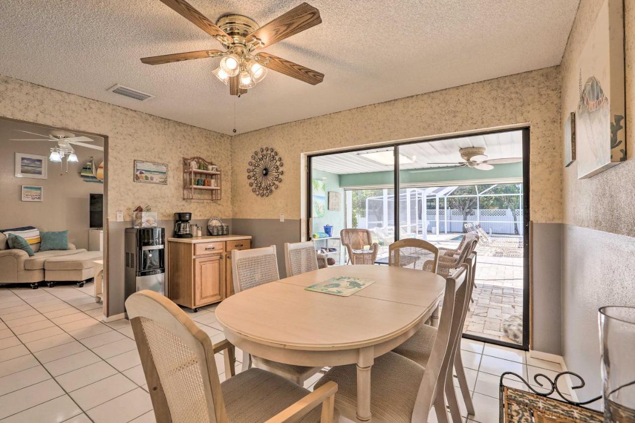 Colorful Cape Coral Retreat With Screened Lanai! Exterior photo