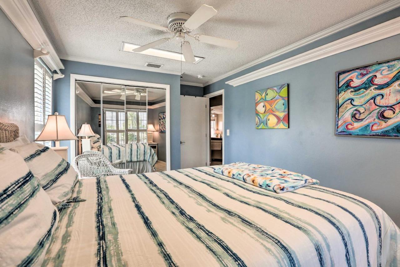 Colorful Cape Coral Retreat With Screened Lanai! Exterior photo