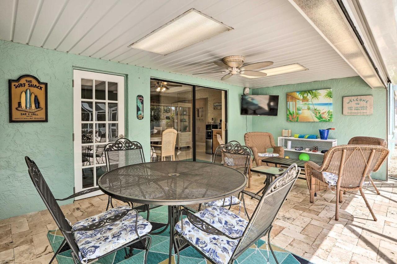 Colorful Cape Coral Retreat With Screened Lanai! Exterior photo