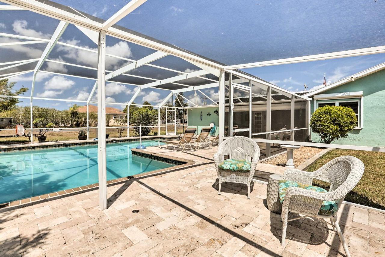 Colorful Cape Coral Retreat With Screened Lanai! Exterior photo
