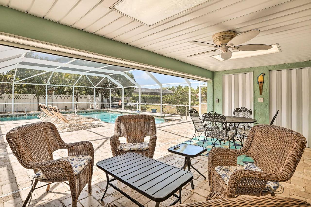 Colorful Cape Coral Retreat With Screened Lanai! Exterior photo