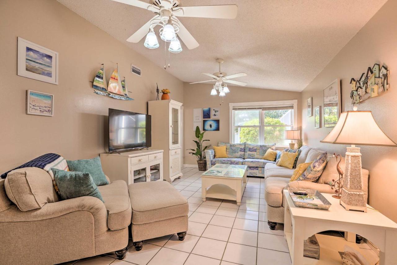 Colorful Cape Coral Retreat With Screened Lanai! Exterior photo