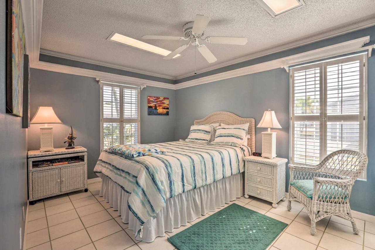 Colorful Cape Coral Retreat With Screened Lanai! Exterior photo